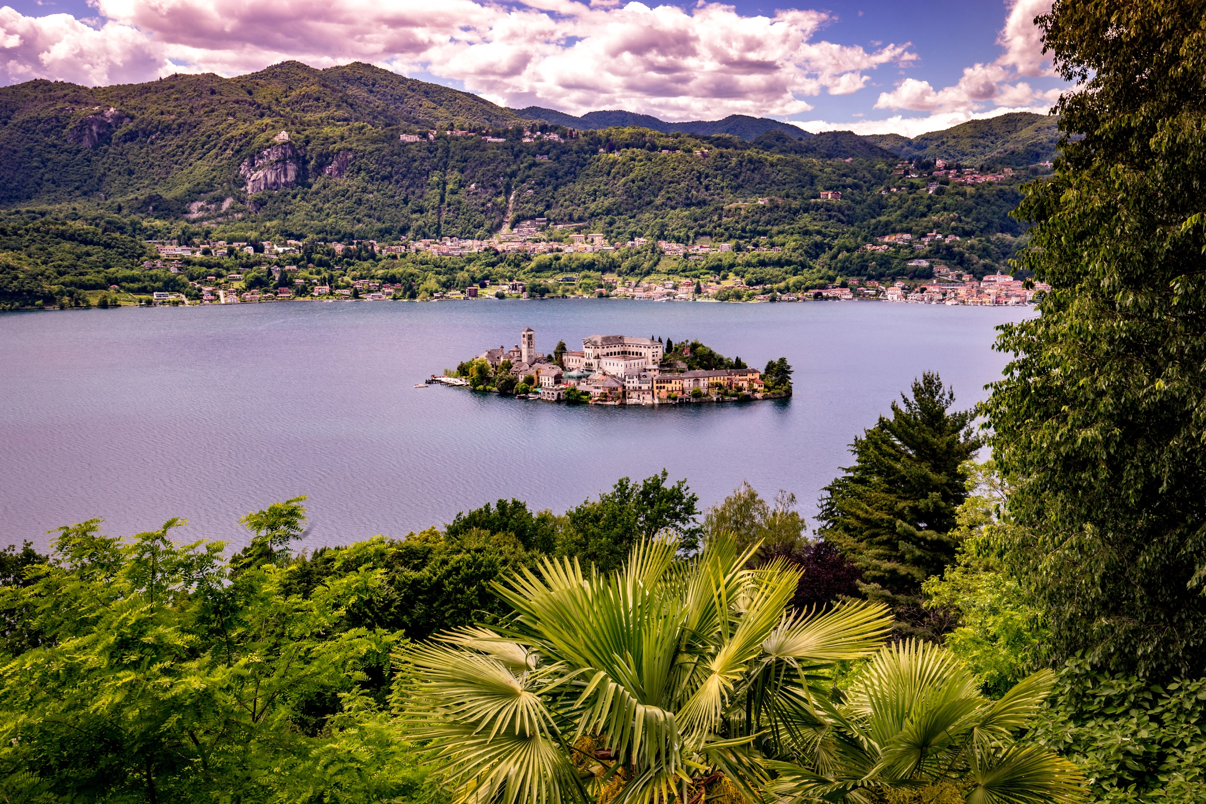 Lake_Orta[1].webp